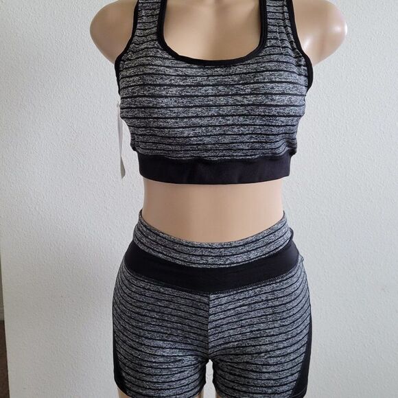 BRAND NEW BIKER SHORTS AND SPORTS BRA SETS - Picture 2 of 13